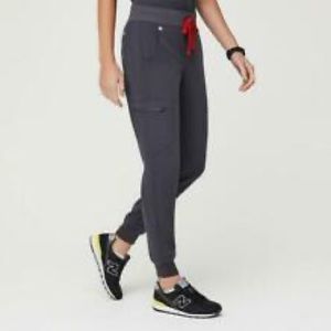 LIMITED EDITION Figs Zamora Petite Jogger Scrub Pants - Charcoal (SP)
